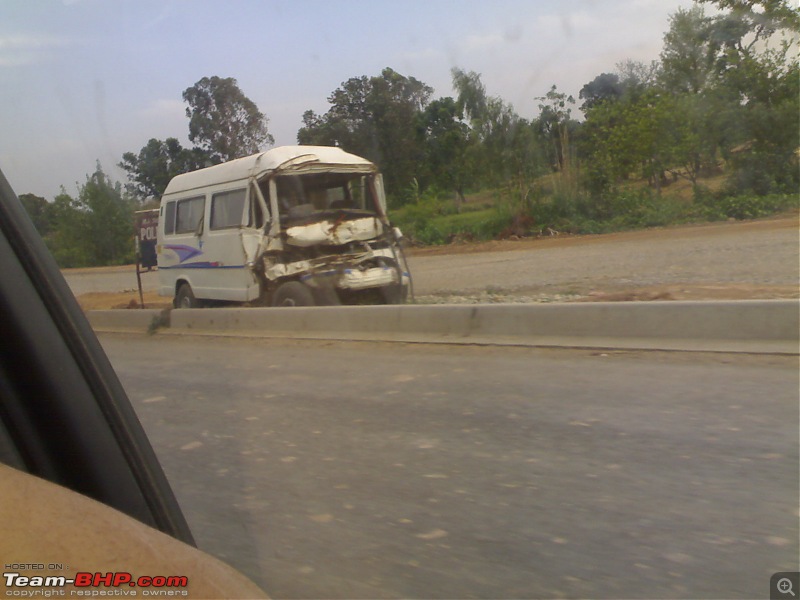 Accidents in India | Pics & Videos-car.jpg