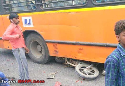 Accidents in India | Pics & Videos-driverjumpsoutofmovingbus7.jpg