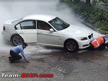Accidents : Vehicles catching Fire in India-bmwfire380285.jpg