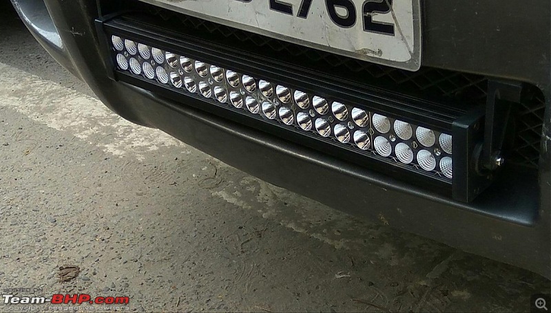 Chinese drivers using terrifying decals to reduce high-beam usage-img_20180922_222453.jpg