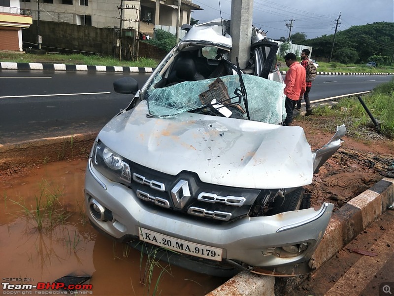 Accidents in India | Pics & Videos-kwid-vs-pole3.jpg