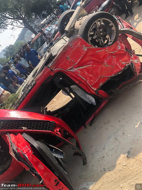 Massive Polo GTI accident in Hyderabad - Falls off a flyover!-8.jpg