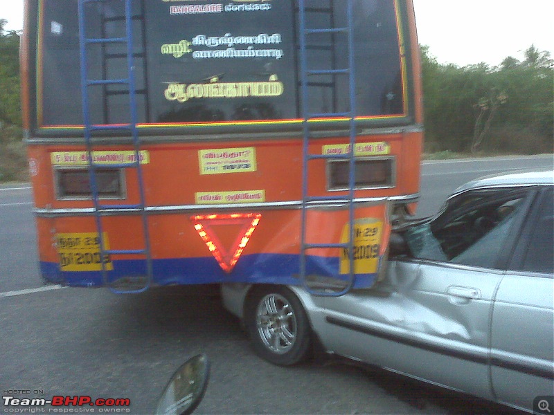 Accidents in India | Pics & Videos-baleno-rear-ending-bus-3.jpg