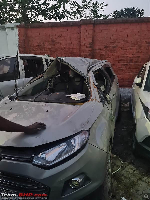 Ecosport toppled multiple times with none of the 6 airbags deployed-20211110_171324.jpg