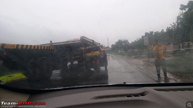 Truck's extra-wide load smashes off our rickshaw's roof & hits me in the head-whatsapp-image-20220714-9.25.21-am.jpeg