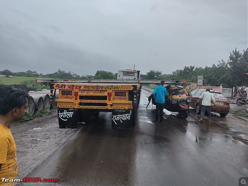 Truck's extra-wide load smashes off our rickshaw's roof & hits me in the head-whatsapp-image-20220714-9.24.40-am.jpeg