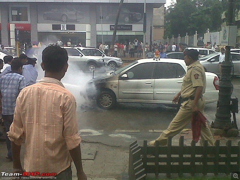 Accidents : Vehicles catching Fire in India-img00060201008101030.jpg