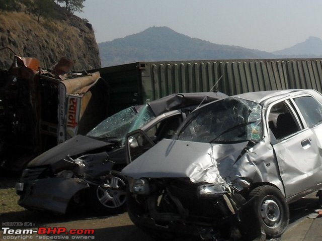 Accidents in India | Pics & Videos-39425_484739404042_520684042_5647607_4933102_n.jpg