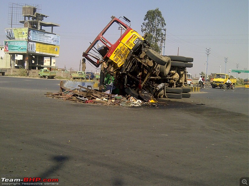 Accidents in India | Pics & Videos-truck.jpg