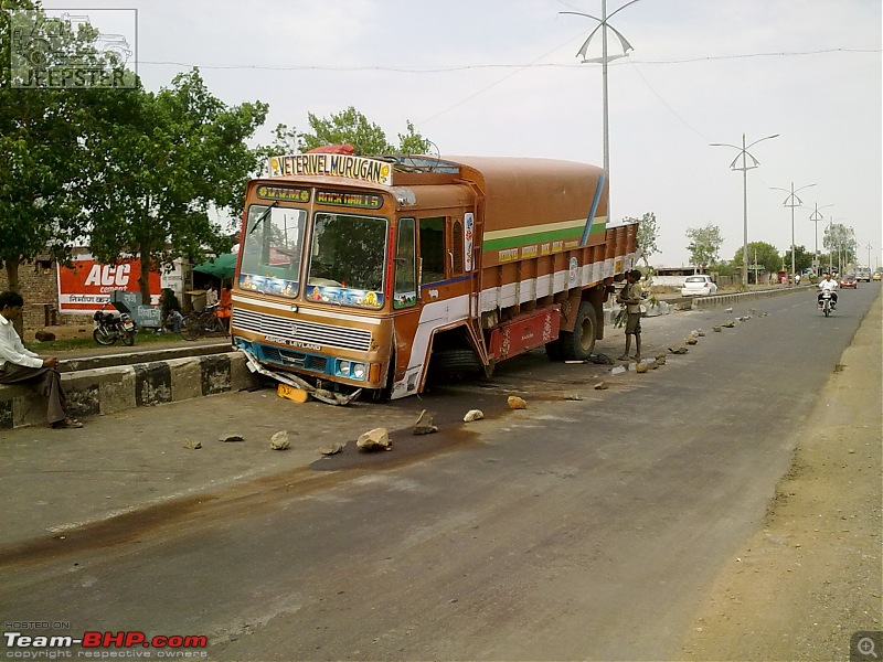 Accidents in India | Pics & Videos-19052011003.jpg