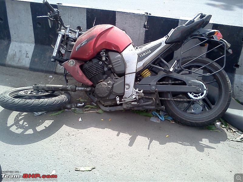 Accidents in India | Pics & Videos-yamaha-fz-crash.jpg