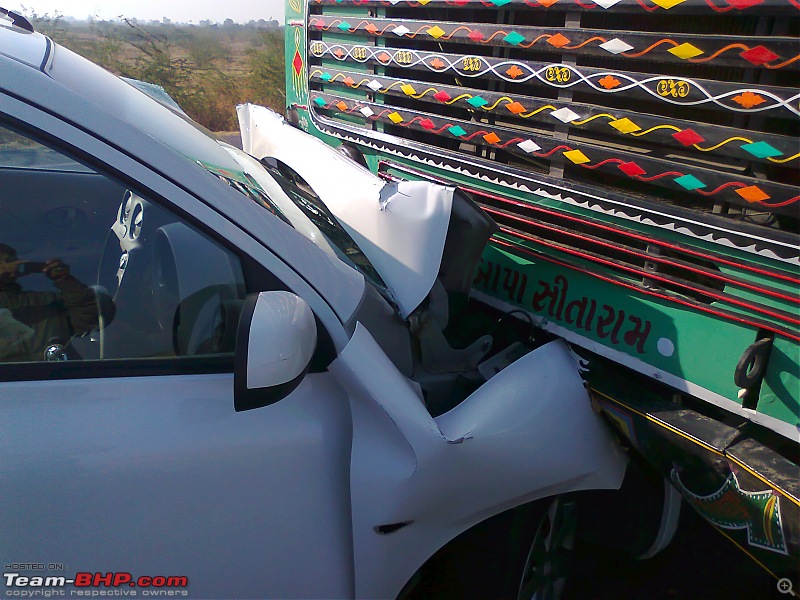 Nissan Micra Head On Crash with Truck.-photo0939.jpg