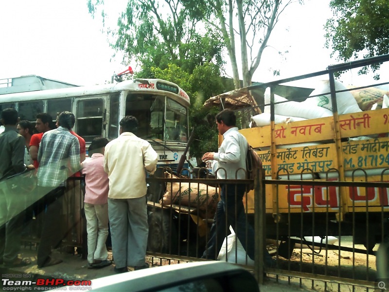 Accidents in India | Pics & Videos-jugaad-crash.jpg