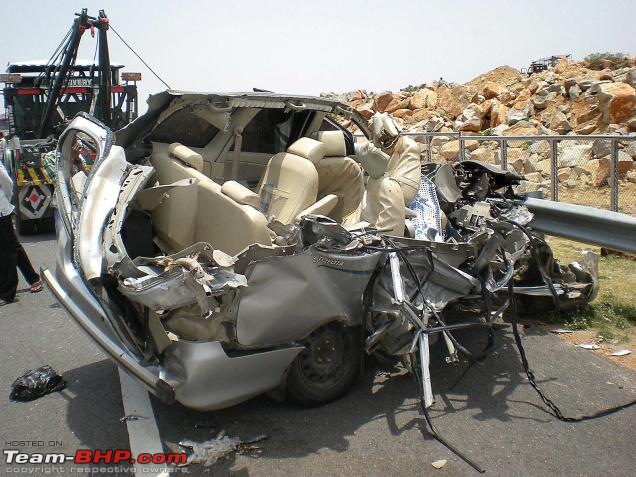 Accidents in India | Pics & Videos-hy23caraccident__1090957f.jpg