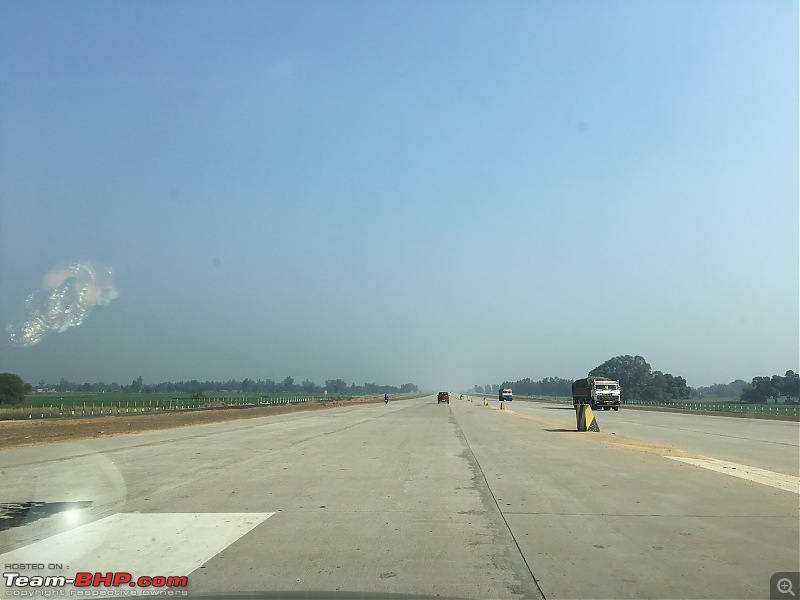 The Agra - Lucknow Expressway!-88eead5ef7b64cc3b506518484021935.jpeg