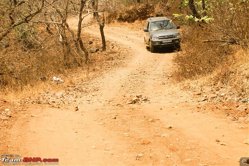 All Tata Safari Owners - Your SUV Pics here-14-lane-discipline.jpg