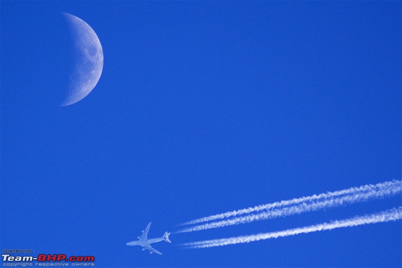 Aero-Blog : Plane-Spotting, Airports, Cops....!!-747moon.jpg