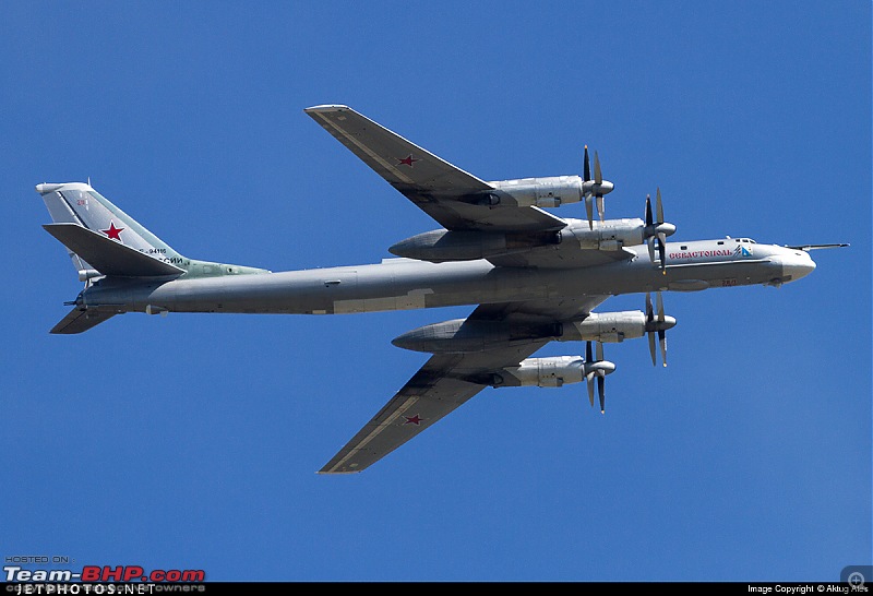 Scale Models - Aircraft, Battle Tanks & Ships-tu95-7.jpg