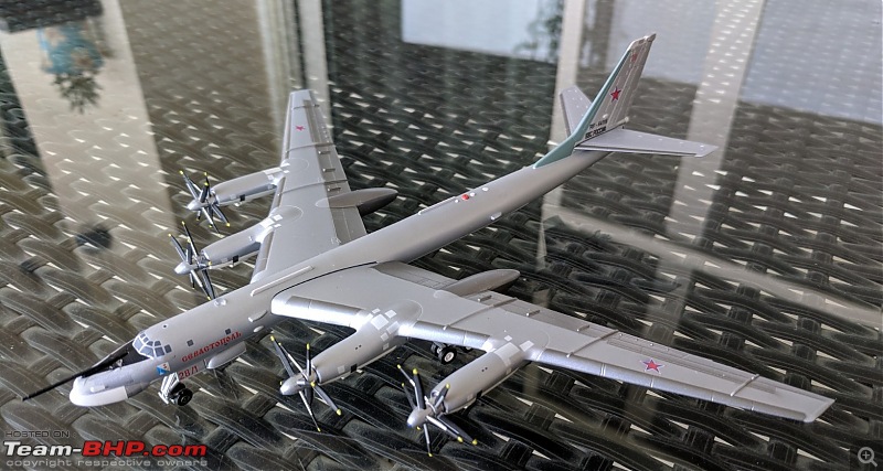 Scale Models - Aircraft, Battle Tanks & Ships-tu95-bear-6.jpg