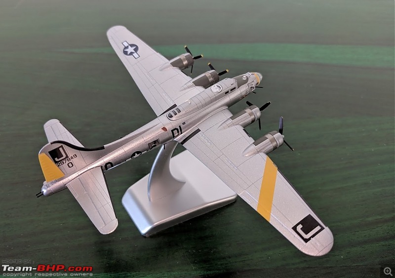 Scale Models - Aircraft, Battle Tanks & Ships-boeing-b17-m.jpg