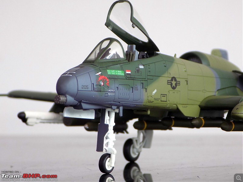 Scale Models - Aircraft, Battle Tanks & Ships-a102_2.jpg