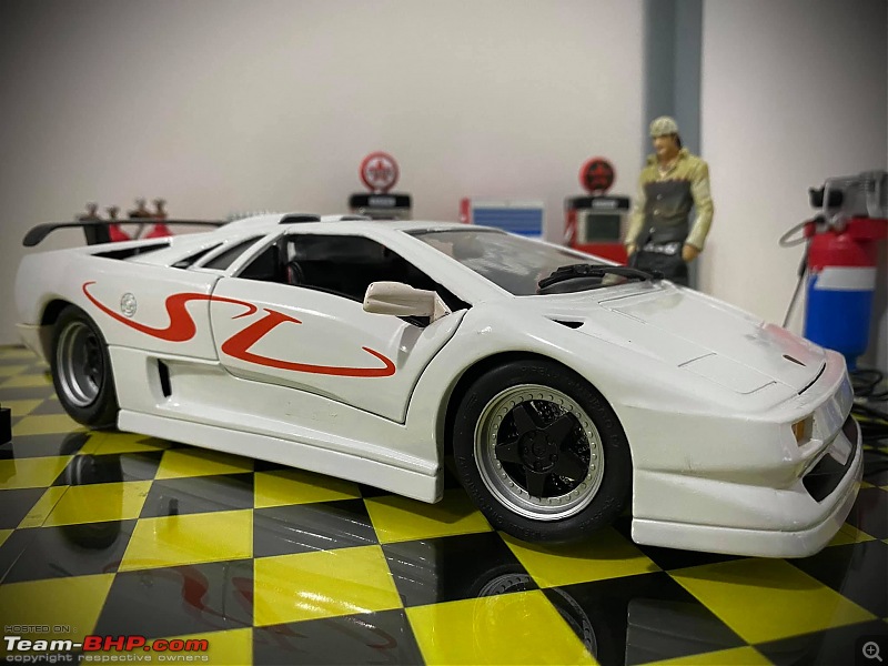 The different types of scale model cars - Diecast, Resin, Composite, Sealed & Opening-diecast.jpg