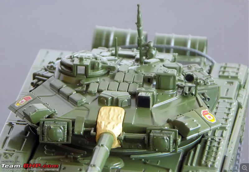 Scale Models - Aircraft, Battle Tanks & Ships-t90_10_1.jpg