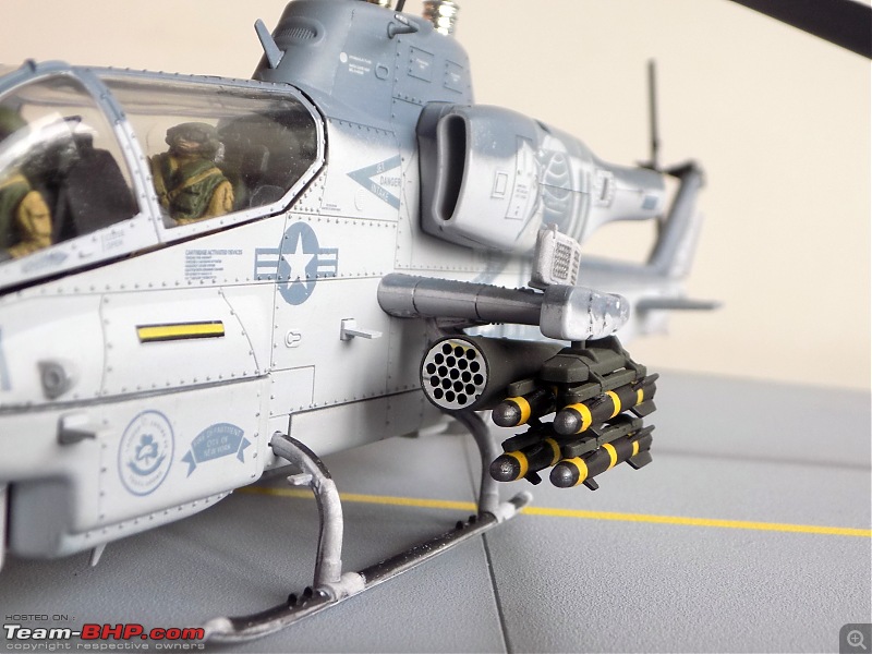 Scale Models - Aircraft, Battle Tanks & Ships-ah1w_6.jpg