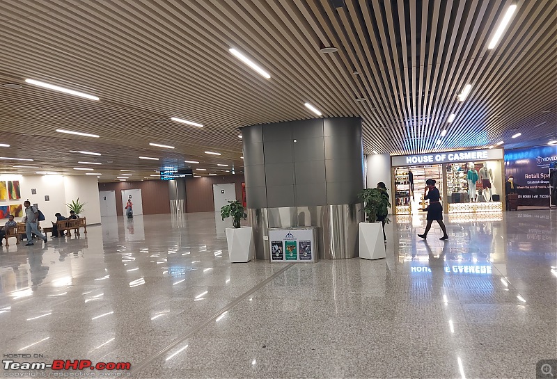 The All-New Terminal A at Abu Dhabi International Airport | It's different-maa_t2_way2washrooms.jpg