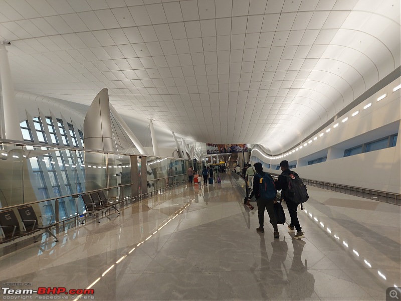 The All-New Terminal A at Abu Dhabi International Airport | It's different-auh_ta_walkalator3.jpg
