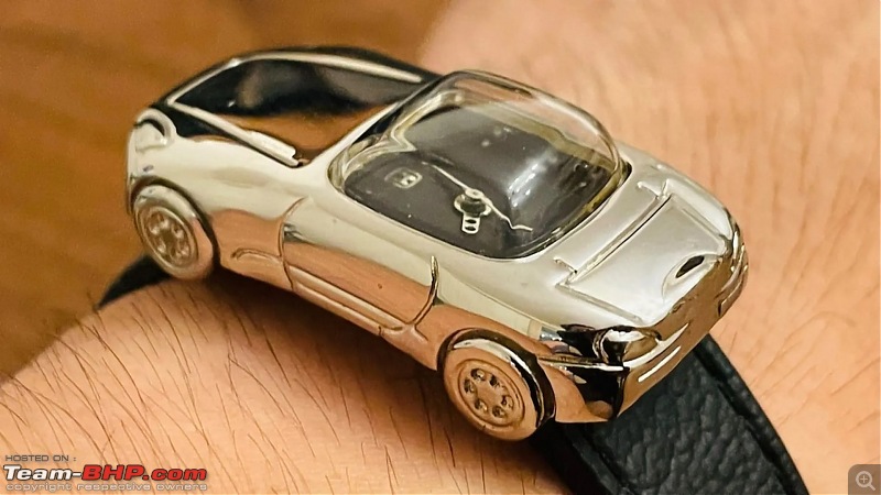 Check out this vintage Honda S2000-shaped gold watch found via a Japanese reseller-hondas2000watch2.jpg