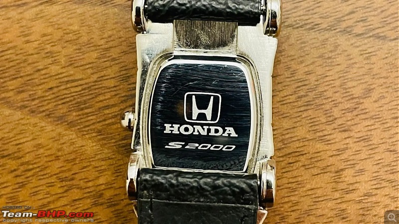 Check out this vintage Honda S2000-shaped gold watch found via a Japanese reseller-hondas2000watch4.jpg