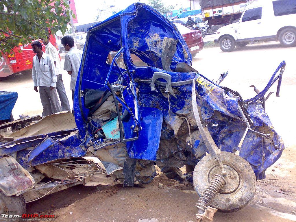 Outer Ring Road car crash kills three | Outer Ring Road car crash kills  three