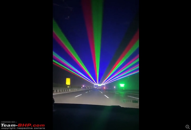 Laser light show on Chinese highways to help drivers combat nighttime fatigue-lights.jpg