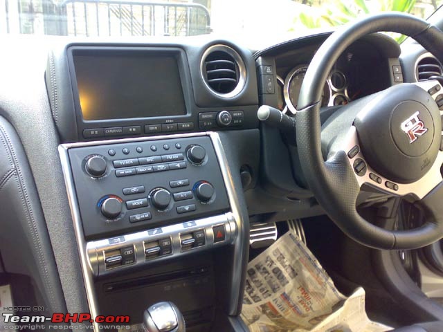 Pics: The Nissan GT-R in Mumbai - And now a few more!!-dash1.jpg