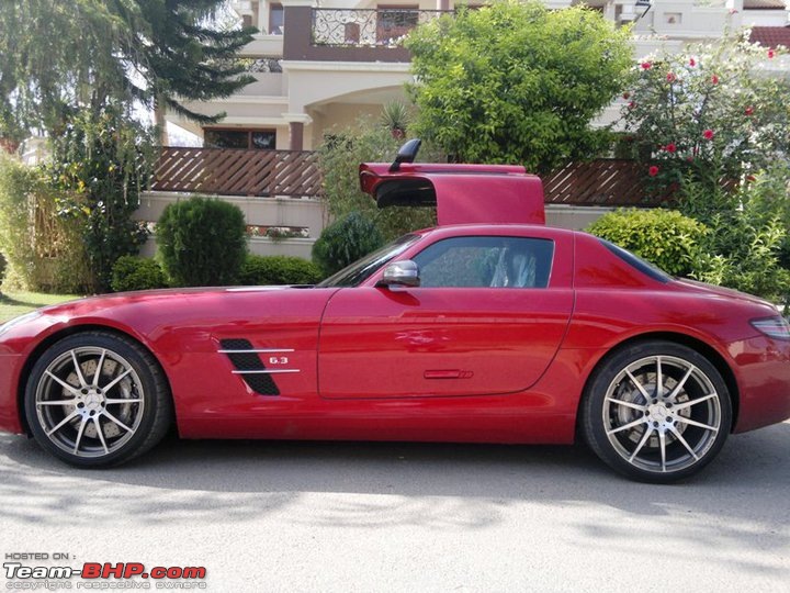 Supercars & Imports : Chandigarh-one-open-gullwing.jpg