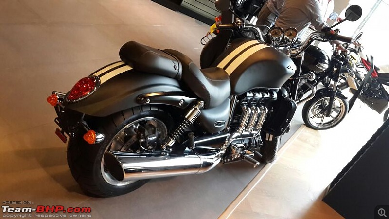 Comparison Report: Harley Davidson Iron 883 vs Triumph ...