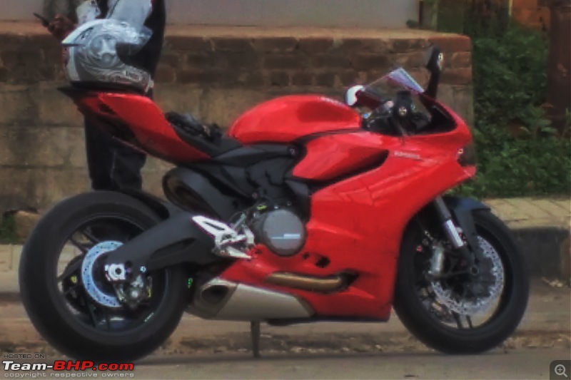 Superbikes spotted in India-ducati_pic01.jpg