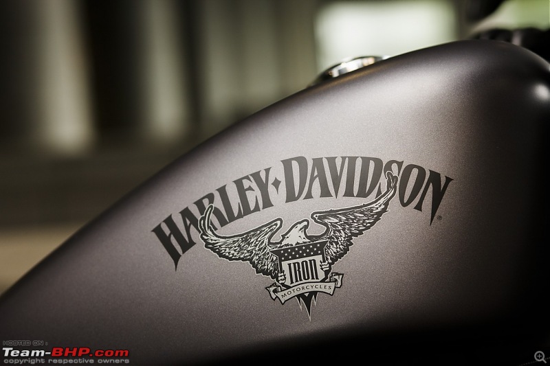 Riding Harley-Davidsons in Japan - Street 750, Forty-Eight and Iron 883-iron-883american-graphics.jpg