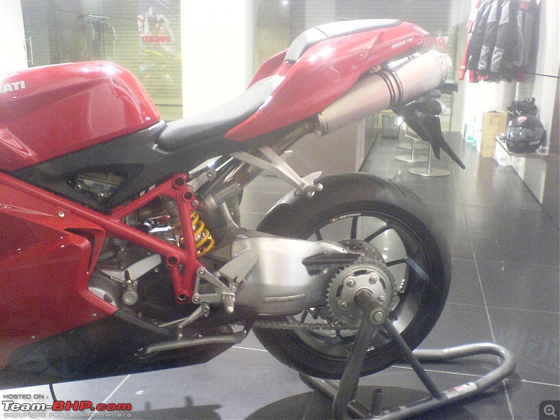 Ducati opens Shop in Mumbai. EDIT: And now in Gurgaon-dsc00521.jpg