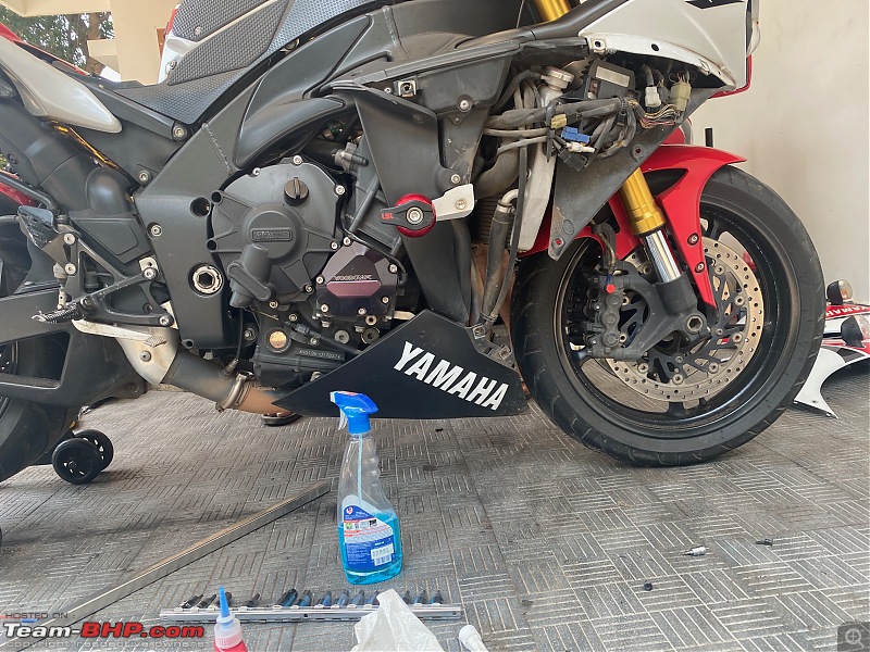 Review: My Yamaha R1 (WGP 50th Anniversary Edition)-crash_protector_5.jpeg