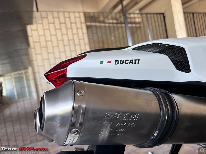 Ducati 848 EVO Corse Review | Story of Bianca-8c93f83e187d4e579de8e7c8168047ed.jpeg
