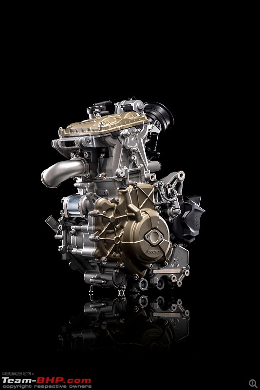 Ducati builds the world's most powerful single-cylinder engine: 659cc unit which revs to 10,500 rpm-ducati_superquadro_mono_engine-_9__uc570339_high.jpg
