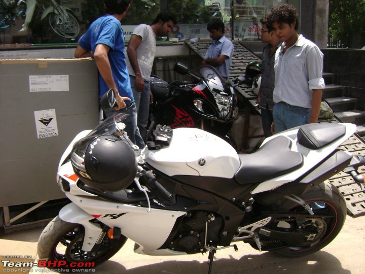 Superbikes spotted in India-kabir-busa-5-two-beauties.jpg