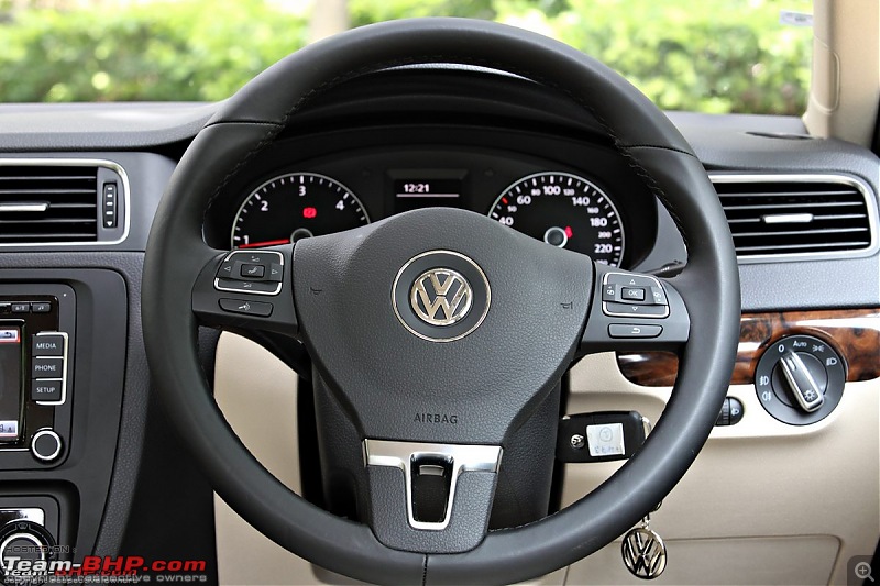 Red markings at 30, 50 & 130 kmph in VAG speedometers - What are they?-vwjetta10.jpg
