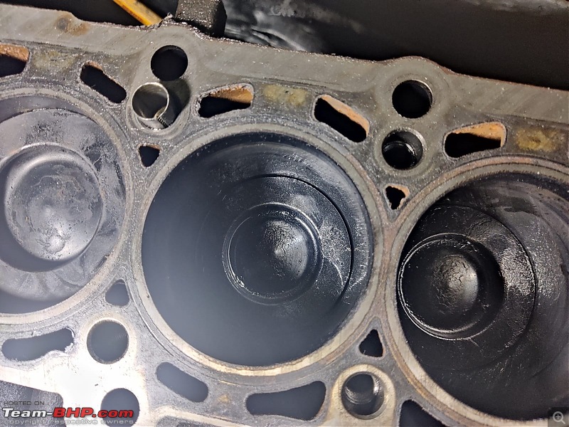 VW Vento TDi - Engine problem-piston-cylinder.jpg