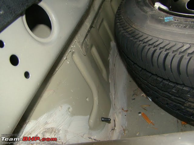 My Figo's boot has some crack marks!!-dsc04153.jpg