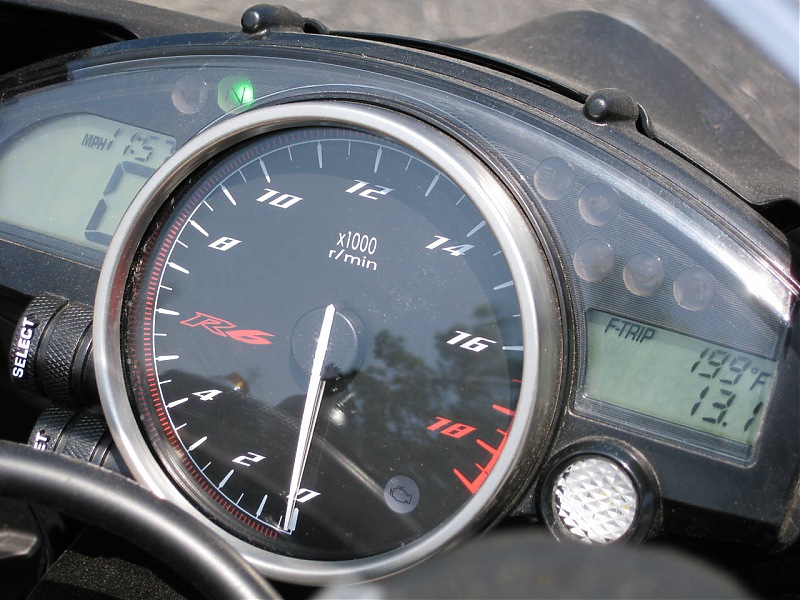 PICS : Celebrating the Rev Counter!-08_yamaha_r6_gauges.jpg