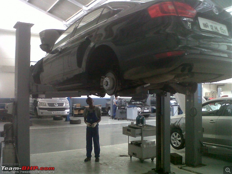 Jet Set Go! Volkswagen Jetta Highline AT. *UPDATE* 2 years and 2nd Service up-hydraulic-lift.jpg