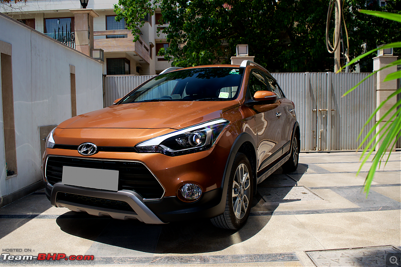 My Earth-Brown Hyundai i20 Active 1.4L CRDi SX-outside-1.png